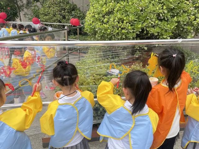 開啟快樂童年序章，最新幼兒園六一開場白